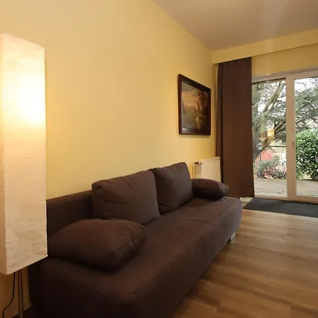 Mit Weitem Ausblick In *